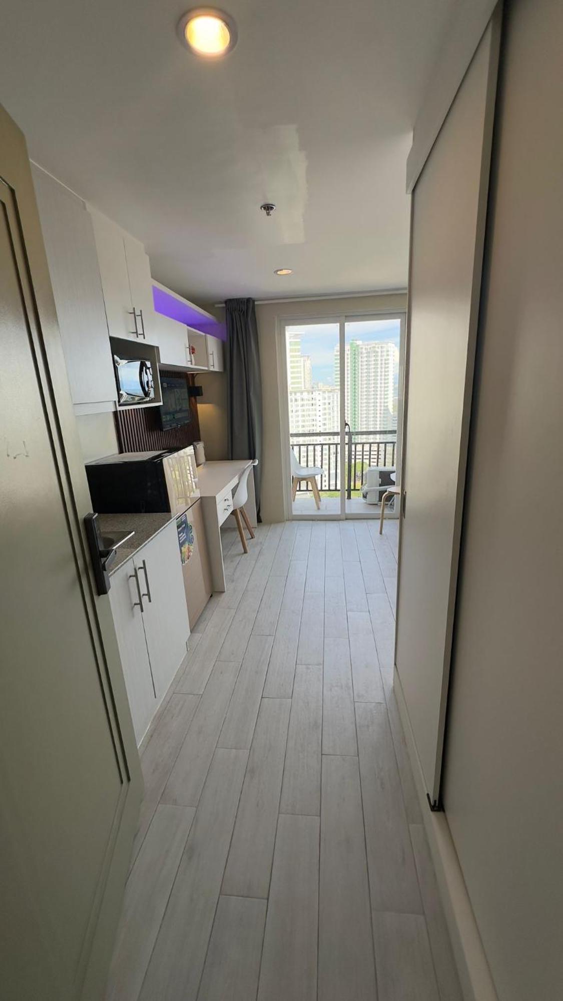 Modern & Comfy Studio - Steps From Ayala Mall, Cebu City Exterior foto